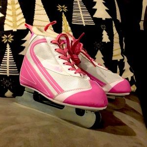 Like new Star Glide ice skates size 1